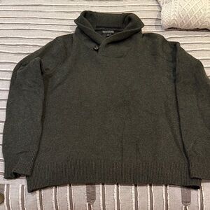 Mens Banana Republic Men's Sweater with nice collar detail SZ L